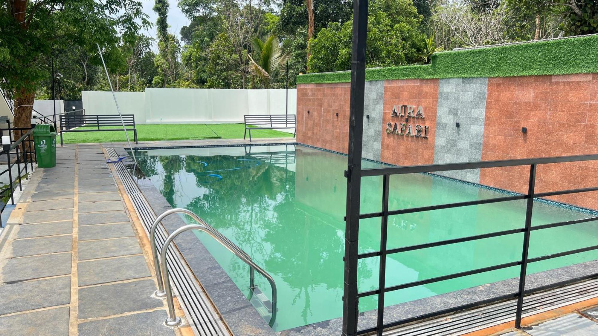 Aura Safari Hotel Vaduvanchal Exterior foto
